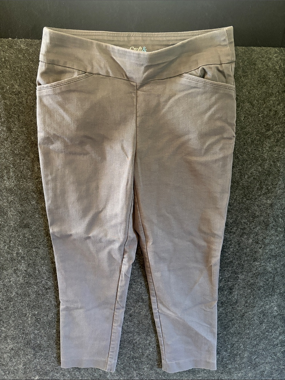 croft & barrow Gray Pull-On Ponte Capri Pants